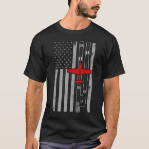 P51 Mustang WW2 Flugzeug American Flag Runway P51D T-Shirt