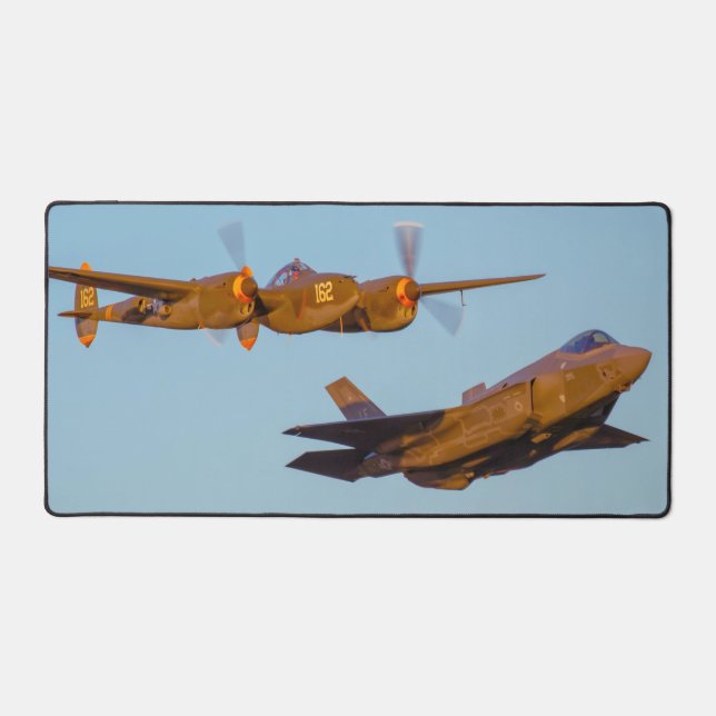 P-38 BELEUCHTUNG UND F-35A BELEUCHTUNG II SCHREIBTISCHUNTERLAGE (Vorderseite)