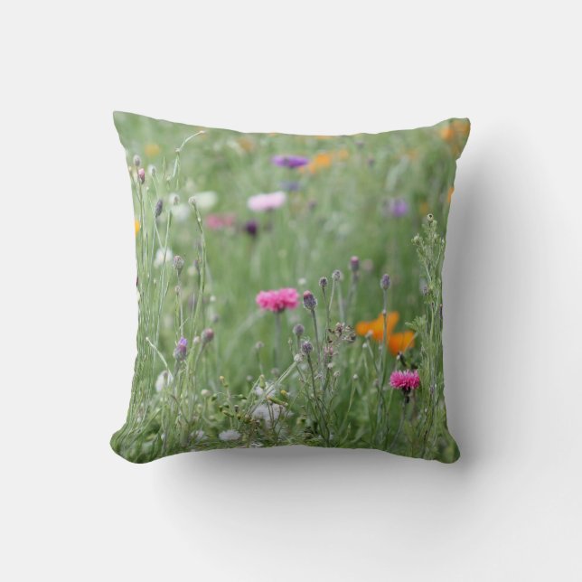 © P Wherrell hübsches wildes Blumen-Wiesenfeld Kissen (Vorderseite)