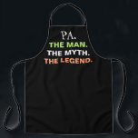 Pa Man Myth Legend Funny Quote Mens Schürze<br><div class="desc">Fügen Sie Ihrem Großvater etwas Spaß mit dieser Pa Man Myth Legend Funny Quote Mens Schürze. Es ist auf einer individuell anpassbaren schwarzen Vollbild-Schürze konzipiert. Der Satz ist "pa the man the myth the legend" in bunten Typografie. Eine tolle Geschenkidee für Opa!</div>