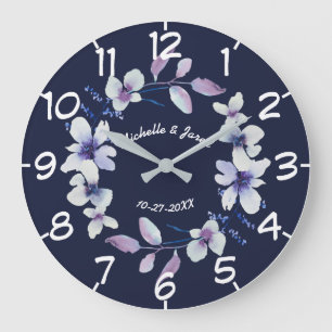 Paar-Hochzeitsjubiläum Romantischer Blumenkranz Große Wanduhr