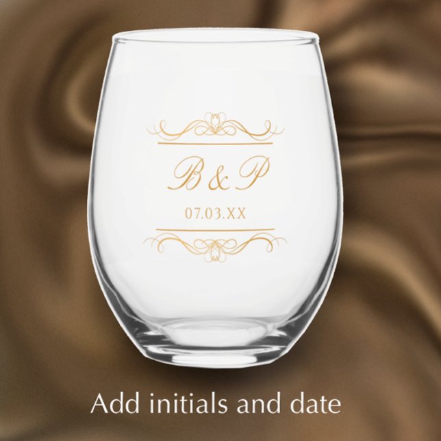 Paar-Monogramm Maßgeschneidert Modern Elegant Gold Weinglas Ohne Stiel (Add couple’s initials and wedding or anniversary date for elegant gold monogram glass gift.)