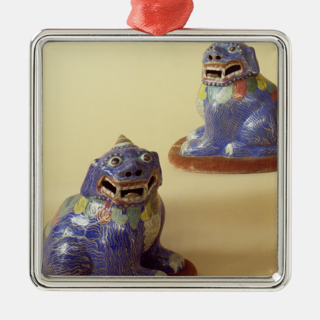 Paare der chinesischen Cloisonnehunde, 18. Ornament Aus Metall (Vorne)