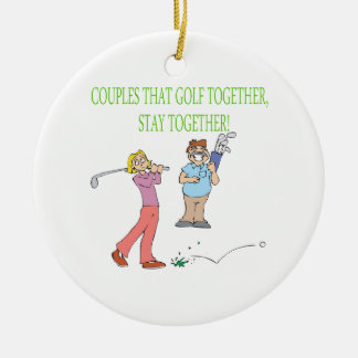 Paare, die zusammen Golf spielen, bleibe zusammen Keramik Ornament