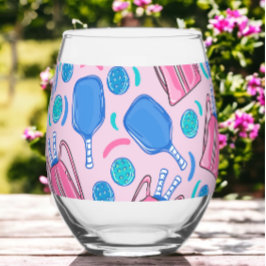 Paddle und Balls aus Pickleball Paddeln und Pink P Weinglas Ohne Stiel