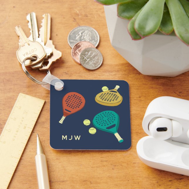 Padel Tennis Rackets und Balls Monogram Schlüsselanhänger (Schreibtisch)