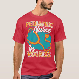Pädiatrische Krankenschwester im Gange T-Shirt
