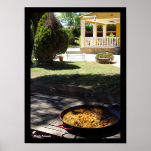 Paella-Gericht ruht im Garten Poster