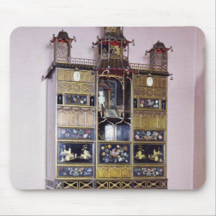 Pagodenkabinett in der Art von Thomas Chippendale Mousepad