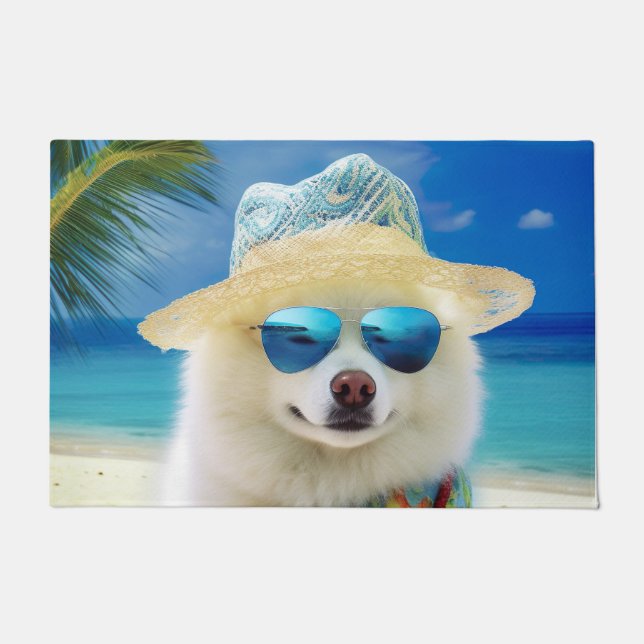 Paillasson American Eskimo on Beach, cadeau d'été pour amoure (Devant)