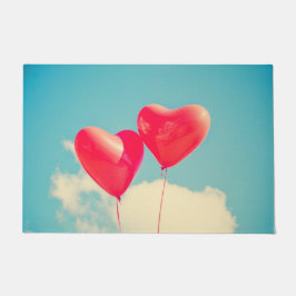 Paillasson Ballons du Coeur Rouge contre ciel nuageux