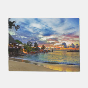 Paillasson Café sur la plage tropicale au coucher du soleil
