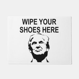 Paillasson Essuyer ses chaussures sur le visage de Trump
