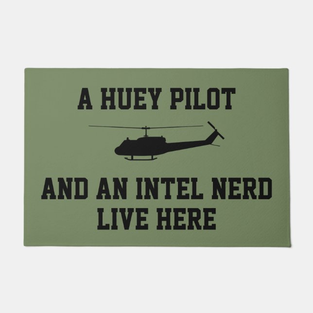 Paillasson Huey Pilot et Intel Nerd Live Here (Devant)