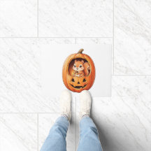 Joli écureuil à l'intérieur d'une citrouille de Ha