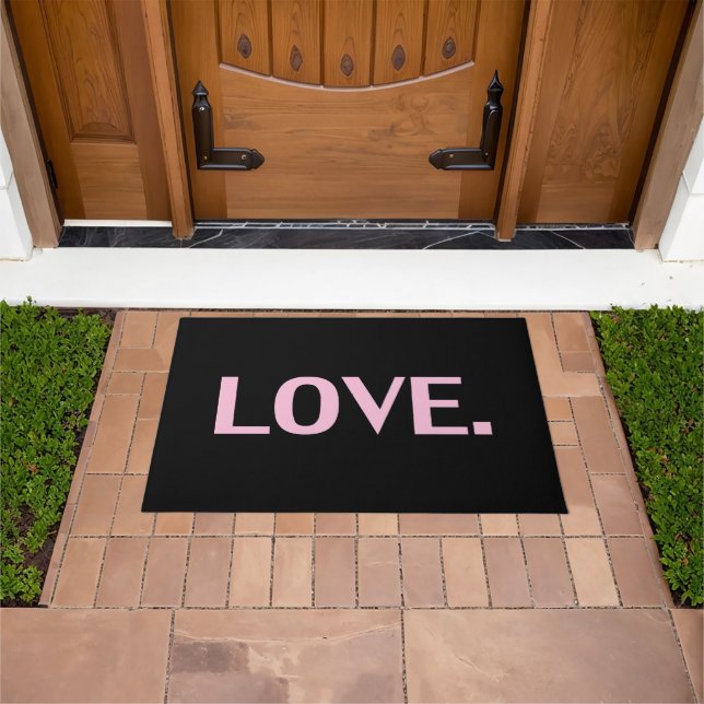 Paillasson lettres roses "love" arrière - plan noir - (De plein air)
