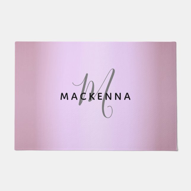 Paillasson Monogramme de fille rose moderne et élégant Nom du (Devant)