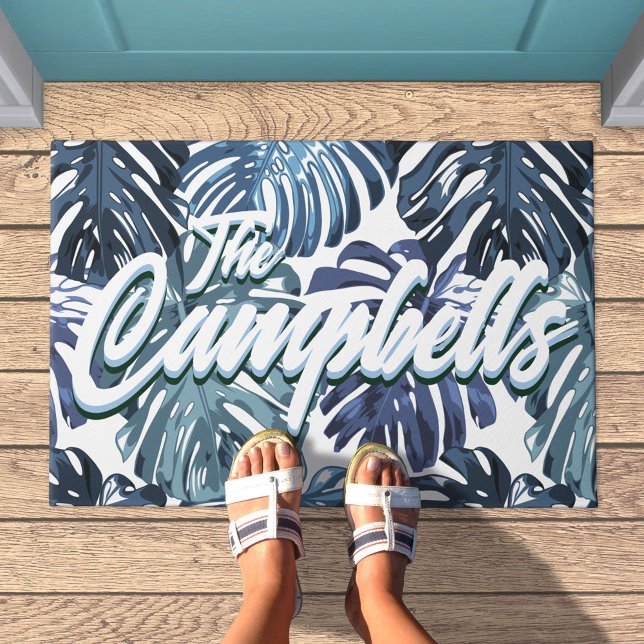 Paillasson Nom de famille tropical Blue White Palm Feuilles (Family name doormat with blue palm leaves)