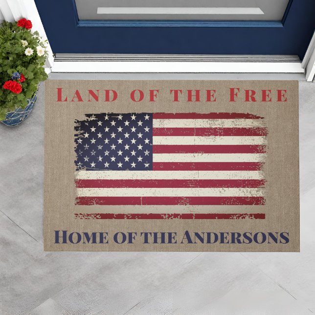 Paillasson Terre du drapeau américain libre Personnalisée (Land of the Free American Flag Personalized Doormat. Just addd your family name!)