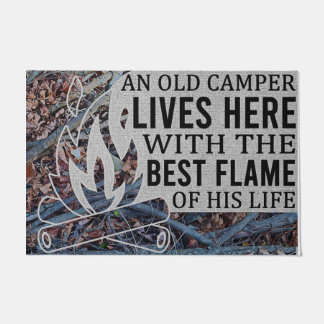Paillasson Un Vieux Camper Vit Ici Avec La Meilleure Flamme