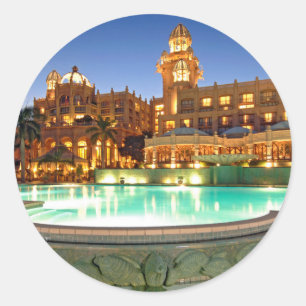 Palace Of The Lost City Hotel und Schwimmbad Runder Aufkleber