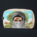 Palästina Freedom Fighter Portrait Waschbeutel<br><div class="desc">Freiheitskämpfer Palästina Jugend im heimat mit Olivenbaum und sonnigen Hügeln - Original Vector Illustrationsrundlogo abgeschieden auf weiß,  Design Copyright BluedarkArtChameleonArt</div>