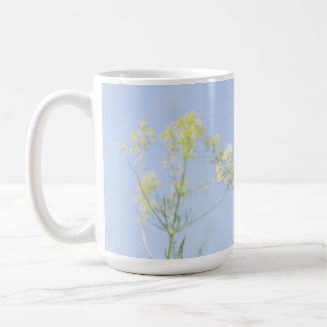Pale Pastel Blue Sky Wilde Blume Meadow Kaffeetasse (Links)