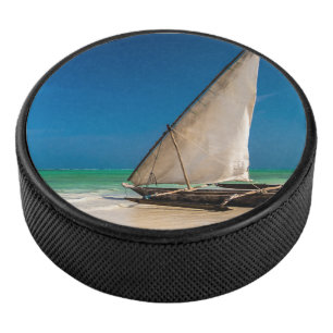 Palet De Hockey Bateau de pêche traditionnel sur la plage