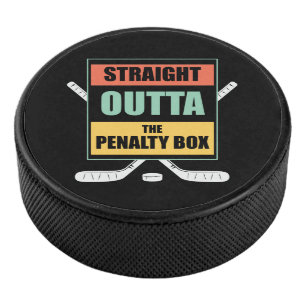 Palet De Hockey Juste En Dehors De La Boîte De Pénalité