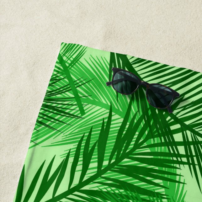Palm Leaf Print, Emerald und Light Lime Green Strandtuch (Beispiel)