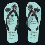 Palm Tree Bride Tribe Flip Flops<br><div class="desc">Mit diesen phantastischen Beach Lover Bride Tribe Flip Flops mit hübschen Palmen erstrahlt der Strand stilvoll! Raum zum Anpassen mit Ihren Bridsmaid-Namen! Mischen Sie Ihre Lieblings-Strandprodukte von Up On the Mountain!</div>