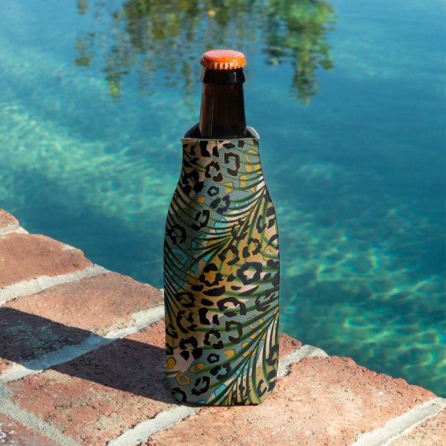 Palm verlasse auf einem Leopardenhintergrund. Flaschenkühler (In Situ Pool)