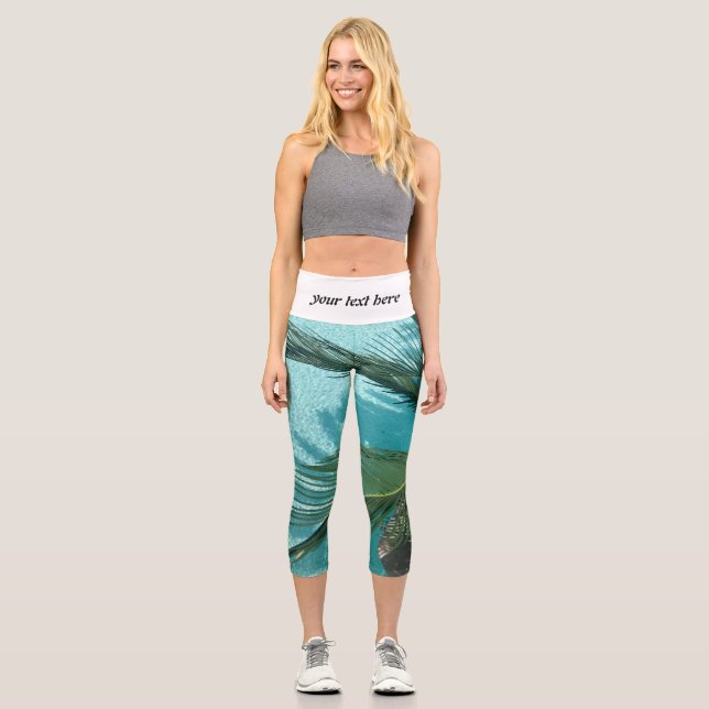 Palme über dem Wasser Capri Leggings (Vorderseite)