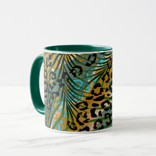 Palmenblätter auf Leopardenuntergrund. Tasse