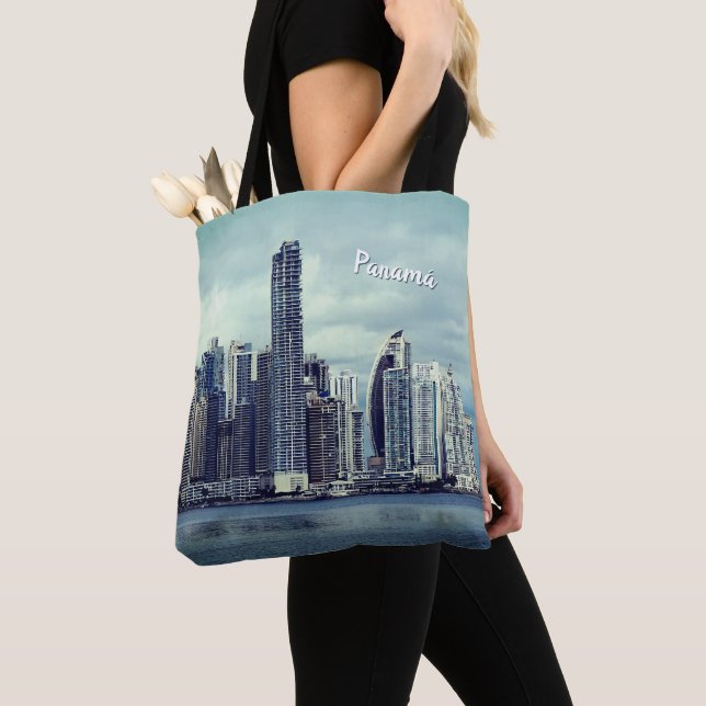 Panama Skyline (anpassbar) Tasche (Von Nahem)