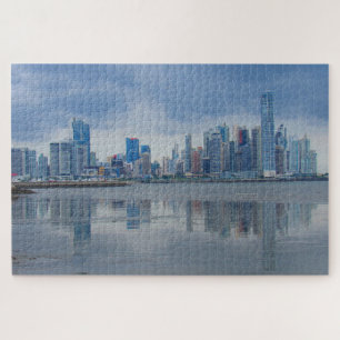 Panama-Stadt reflektieren
