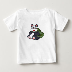 Panda als Hiker mit Rucksack Baby T-shirt