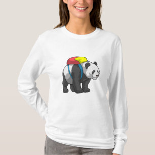Panda als Hiker mit Rucksack T-Shirt