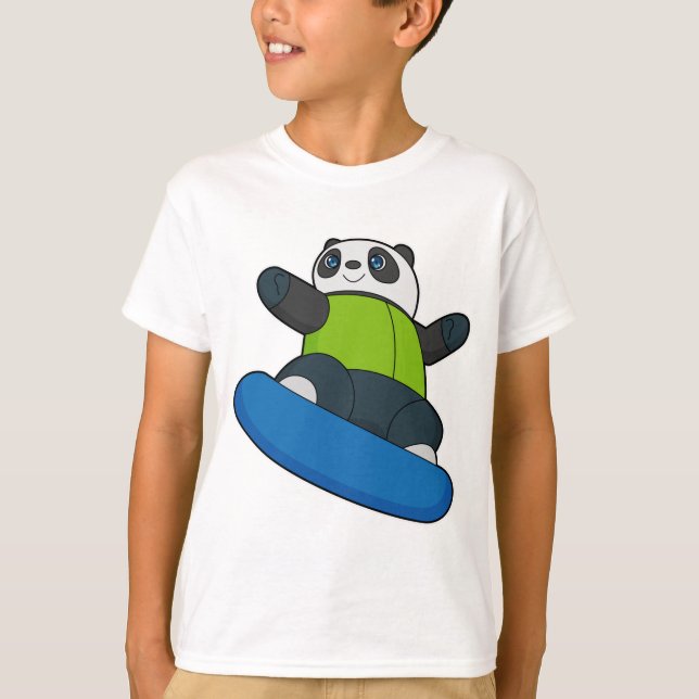 Panda als Snowboarder mit Snowboard T-Shirt (Vorderseite)