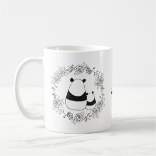 Panda-Bär-Mutter und personalisiertes Baby mit Na Kaffeetasse