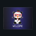 Panda Bear Christmas - Snowman Panda Bear Fußmatte<br><div class="desc">Leon verkleidete sich als Schneemann für einen Weihnachts-Feiertagsgruß. Snowman Panda Bär Willkommen Weihnachtsmatte. Bereit zum Spielen im Schnee. Leon begrüßt Ihre Wintergäste. Panda Bear Zuhause Front Door Rug für Urlaubsstimmung. Der festliche Panda-Bär in seinem Schneemobil begrüßt Ihre Ankunft an der Haustür. Leon the panda Bären Schneemann Eindruck Der Hintergrund können...</div>