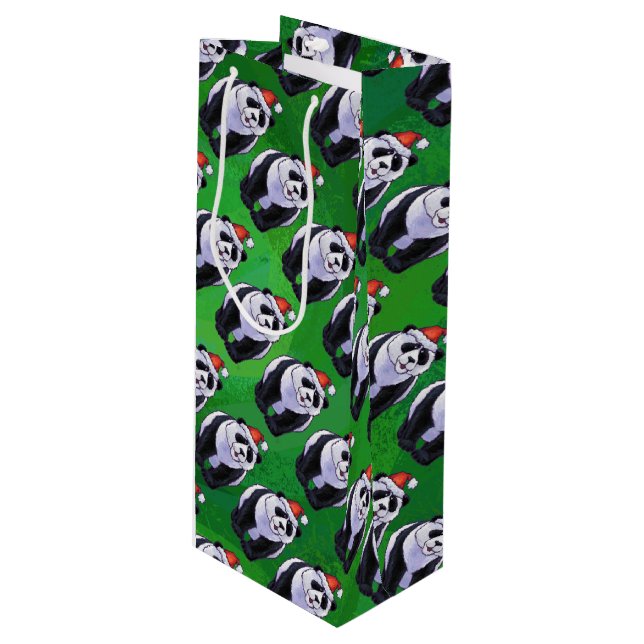 Panda Bear in Weihnachtsmannmütze auf Green Geschenktüte Für Weinflaschen (Vorderseite Schrägansicht)