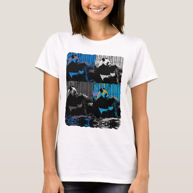 Panda Bear Multipanel Modernes Design T-Shirt (Vorderseite)