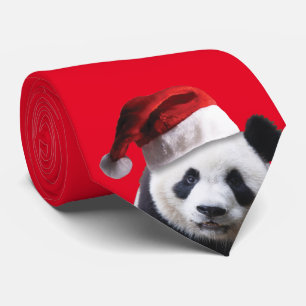 Panda Bear trägt zu Weihnachten einen Weihnachtshu Krawatte
