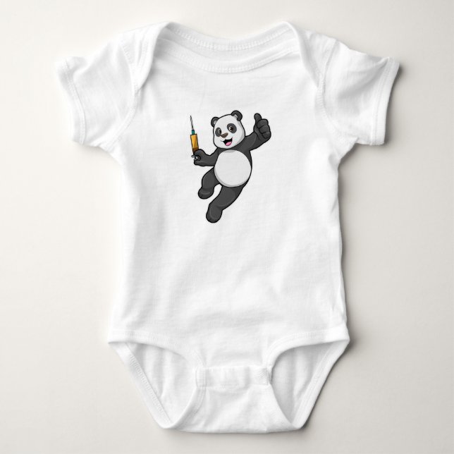 Panda bei Impfung mit Spritze Baby Strampler (Vorderseite)