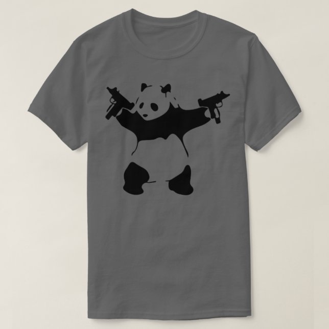 Panda Holding Machine Guns Funny T-Shirt (Design vorne)