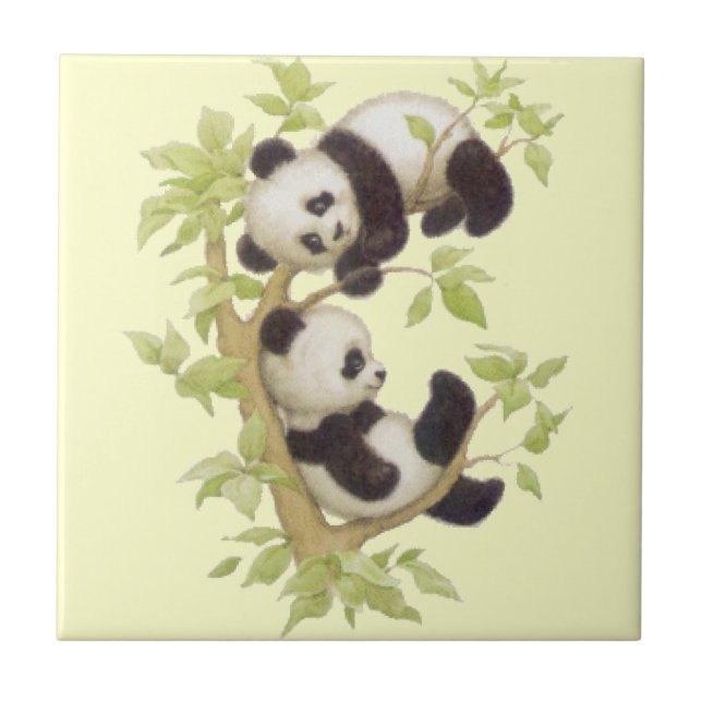 Pandas, der in einem Baum spielt Fliese (Vorderseite)