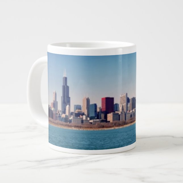 Panorama der Chicago-Skyline Jumbo-Tasse (Vorderseite Links)