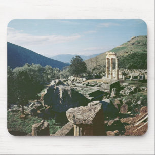 Panoramablick des Standorts mit dem tholos Tempel Mousepad