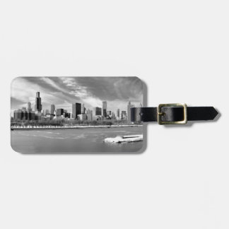 Panoramablick von Chicago-Skylinen im Winter Gepäckanhänger